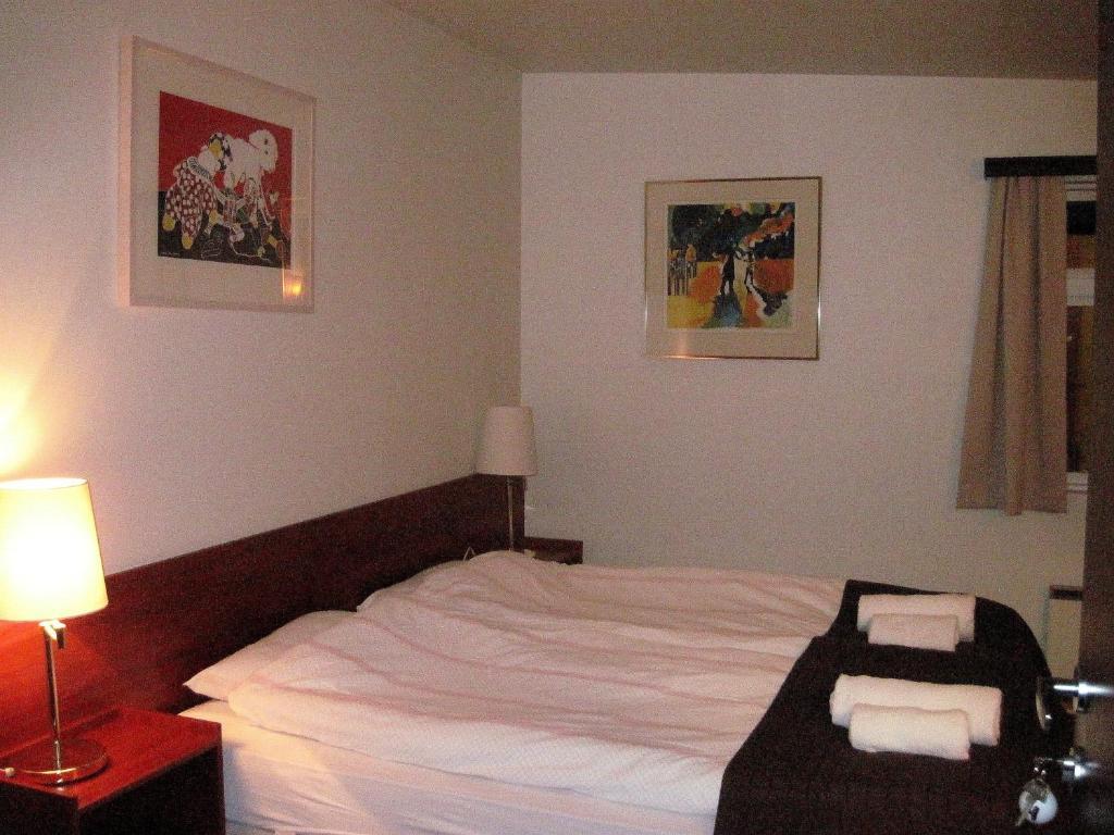 Hotel Capitano Neskaupstadur Quarto foto